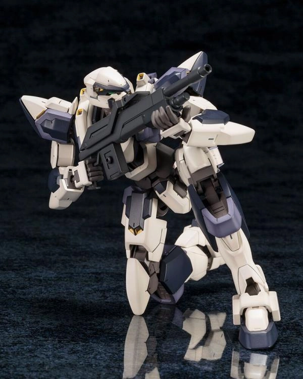 Kotobukiya 1/60 Full Metal Panic! ARX-7 Arbalest Model Kit