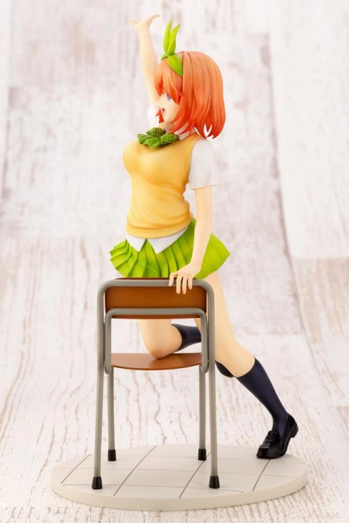 Kotobukiya 1/8 The Quintessential Quintuplets Yotsuba Nakano Scale Statue Figure PP893