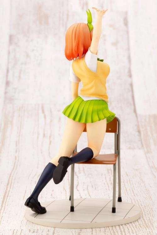 Kotobukiya 1/8 The Quintessential Quintuplets Yotsuba Nakano Scale Statue Figure PP893