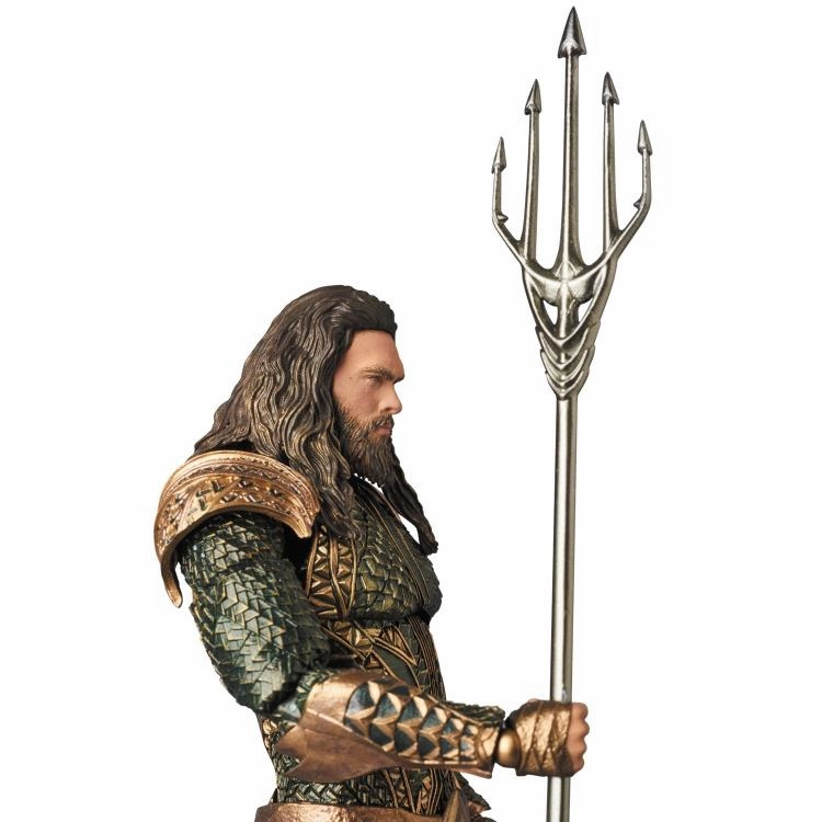 Mafex No. 061 Justice League Aquaman Action Figure Medicom