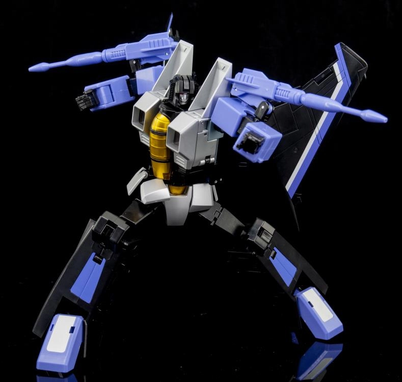 Make Toys Re: Master MTRM-12 Skycrow Action Figure