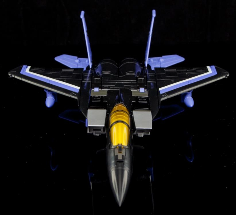 Make Toys Re: Master MTRM-12 Skycrow Action Figure
