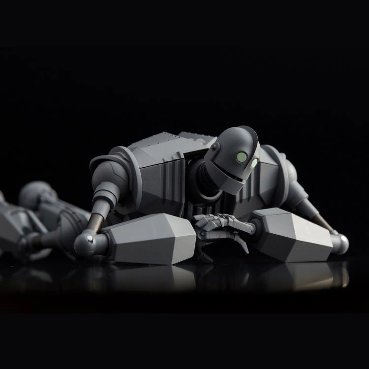 Sentinel Riobot The Iron Giant Diecast Action Figure