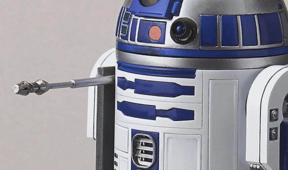 Star Wars 1/12 Scale C-3P0 and R2-D2 Model Kit