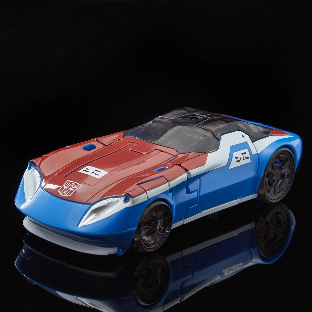 Transformers Generations Selects WFC-GS06 Deluxe Smokescreen Action Figure